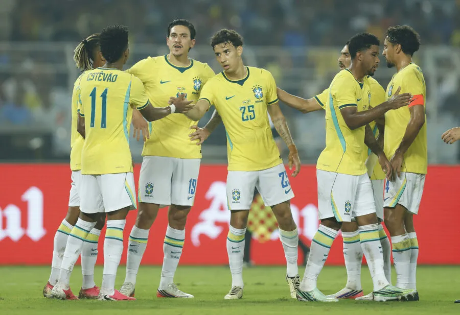 Em ritmo de treino, Brasil vence a Índia em Calcutá: 4 a 0