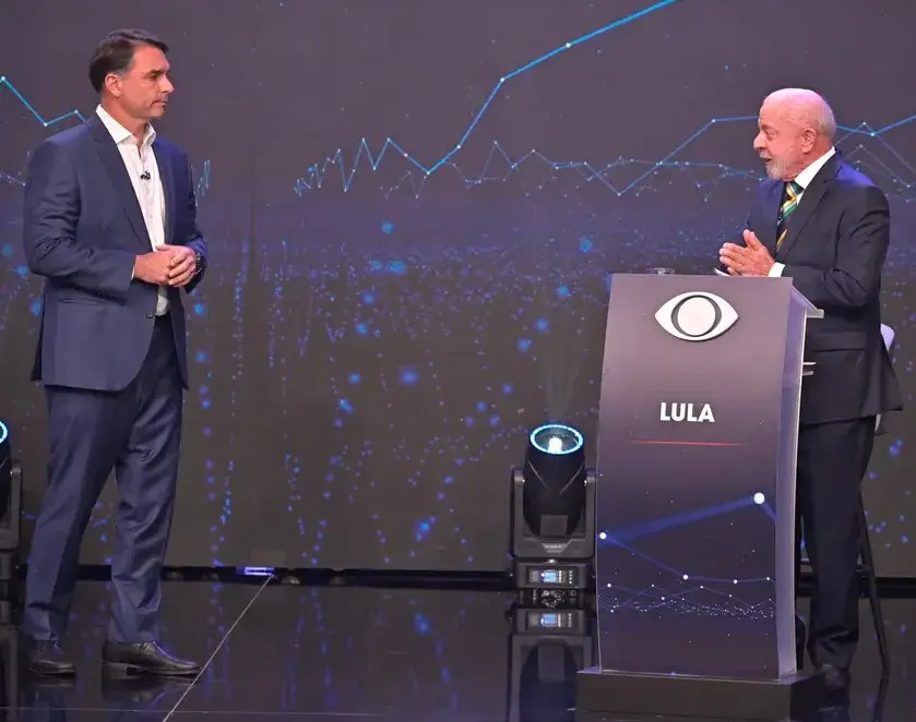 Lula e Flávio fazem primeiro debate das eleições na TV Band