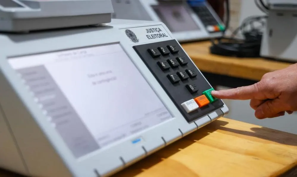 Justiça Eleitoral garante transporte e urnas adaptadas para PCD