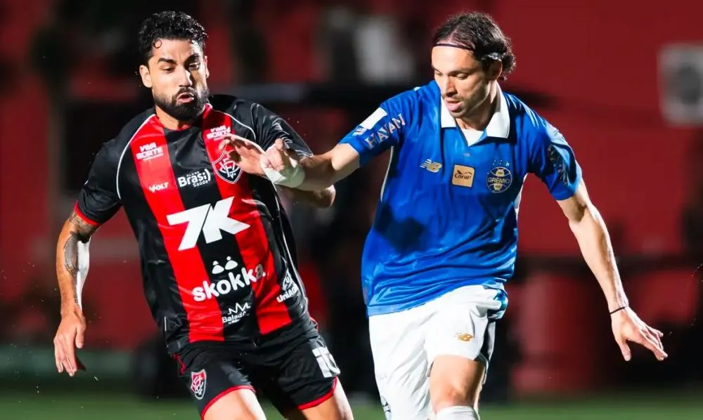 Vitória se afasta do Z-4 e mantém Grêmio ameaçado no Brasileirão